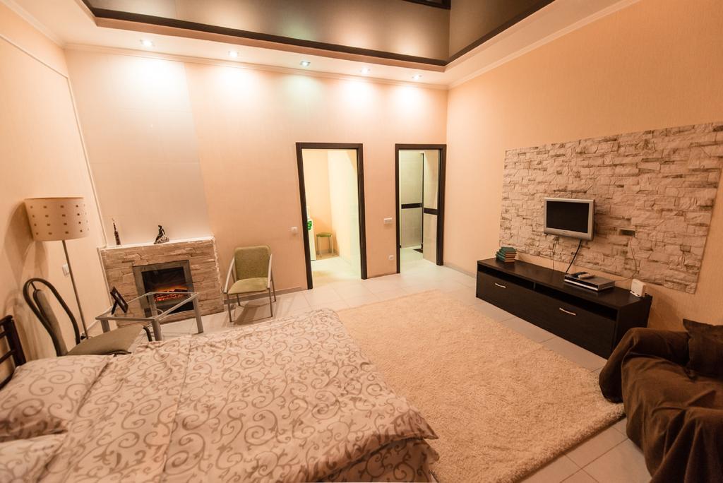 Studio Ember At Maidan Konstytutsii Kharkiv Eksteriør bilde